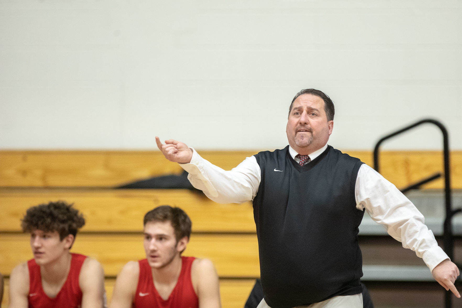 Stevens 52, Central 51